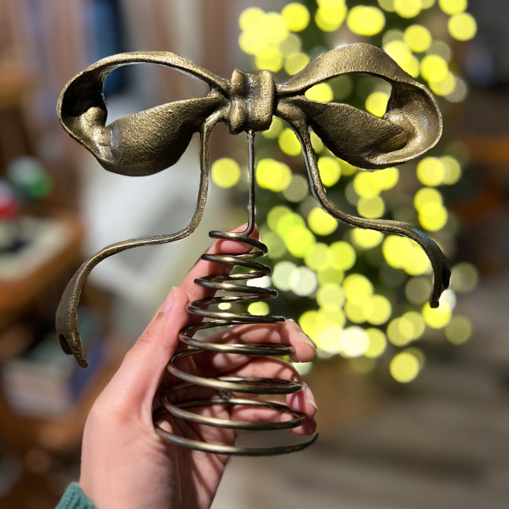 Gold Metal Bow Tree Topper